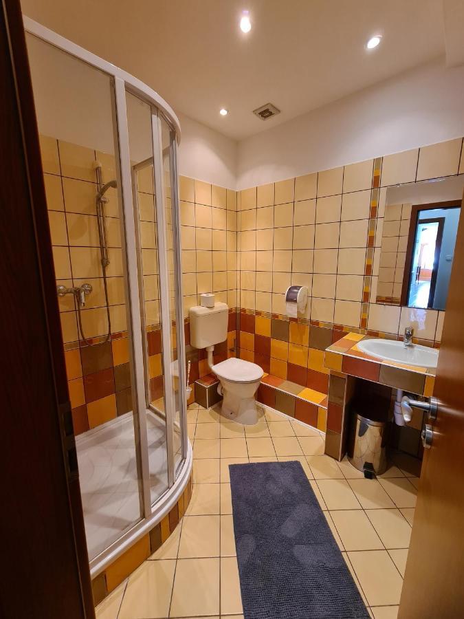 Istvan Parkhotel Es Gasztrofarm Sormás 外观 照片