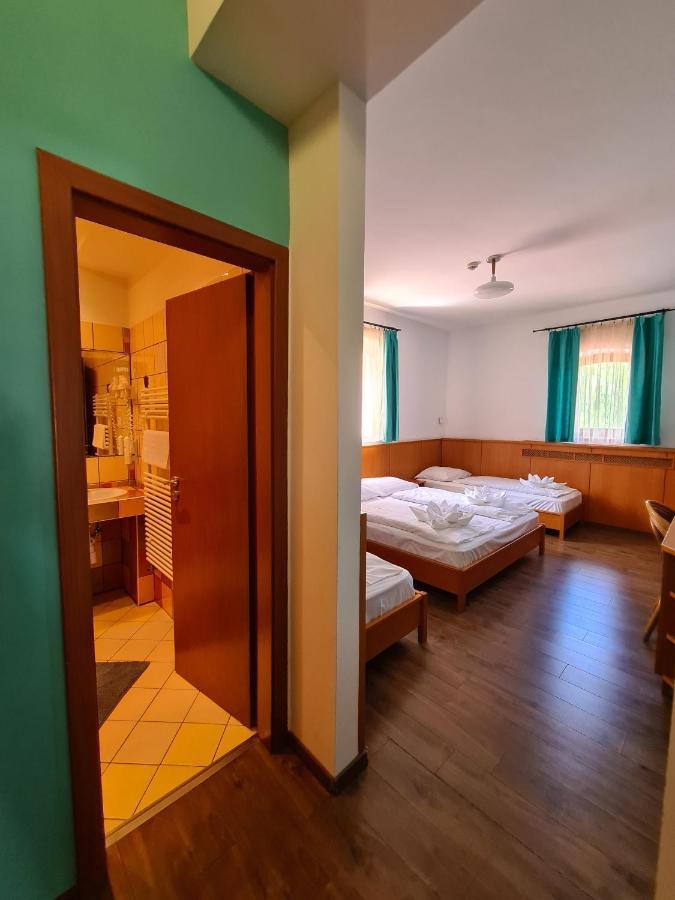 Istvan Parkhotel Es Gasztrofarm Sormás 外观 照片