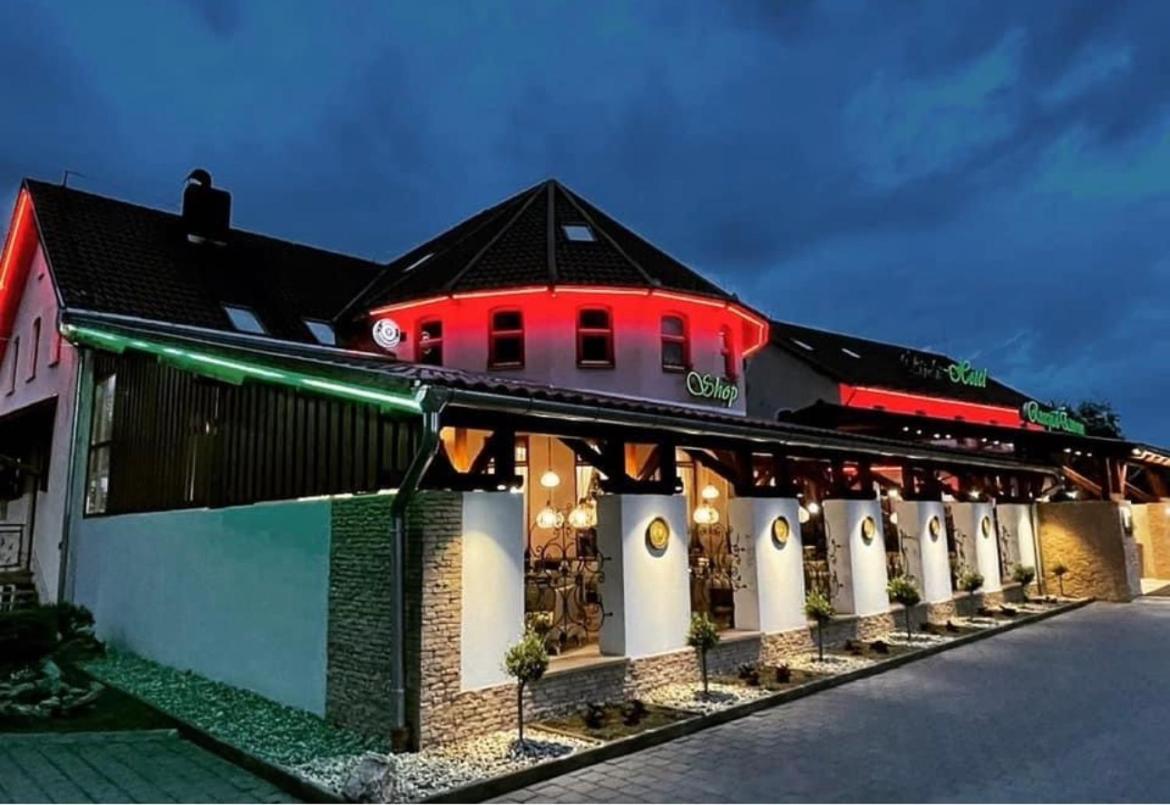 Istvan Parkhotel Es Gasztrofarm Sormás 外观 照片