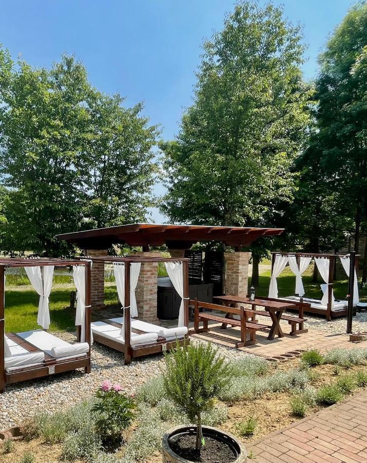 Istvan Parkhotel Es Gasztrofarm Sormás 外观 照片