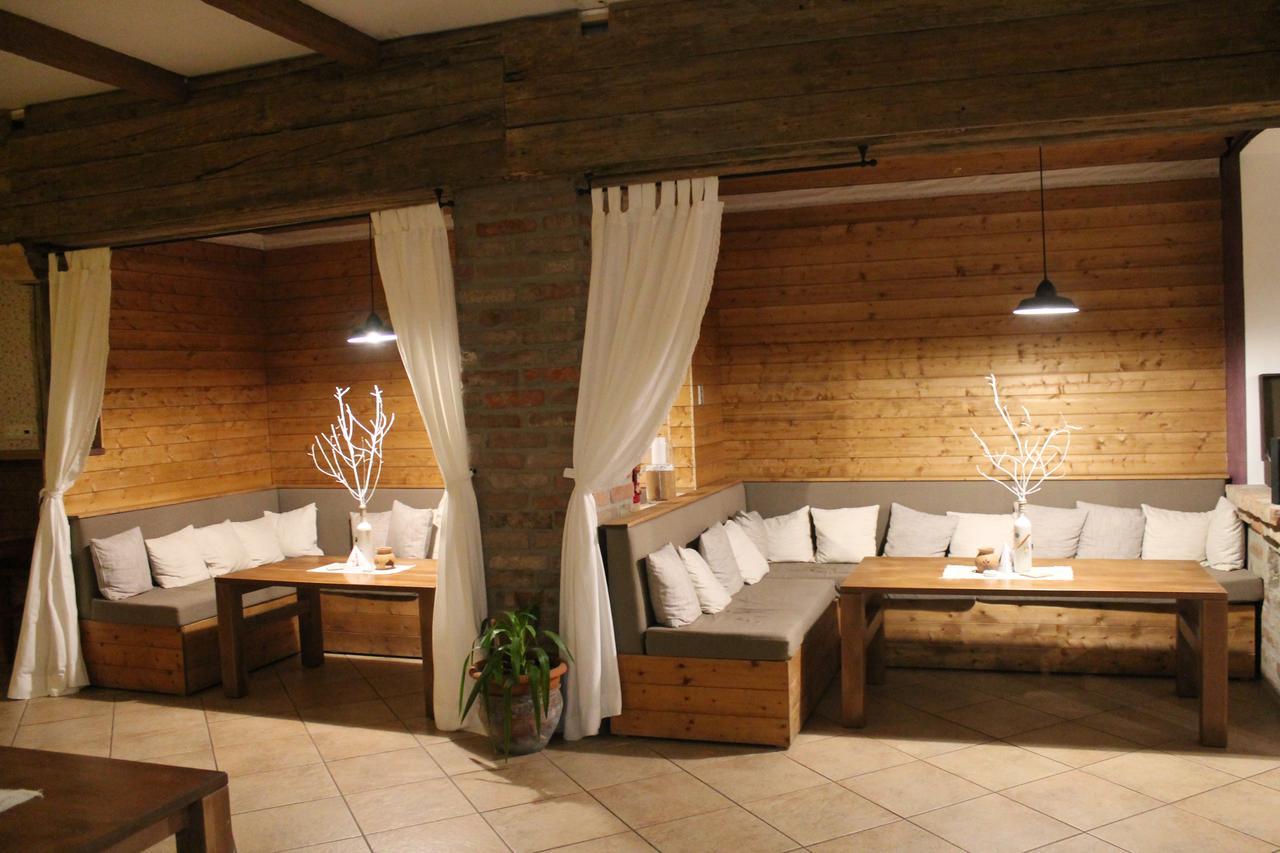 Istvan Parkhotel Es Gasztrofarm Sormás 外观 照片