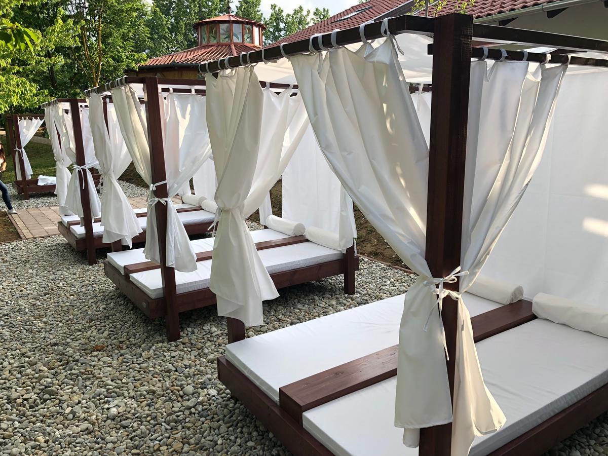 Istvan Parkhotel Es Gasztrofarm Sormás 外观 照片